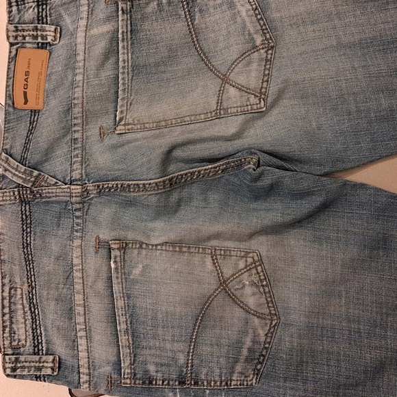 Gas brand, 32"x32", Faded Blue Denim Jeans - Picture 4 of 5